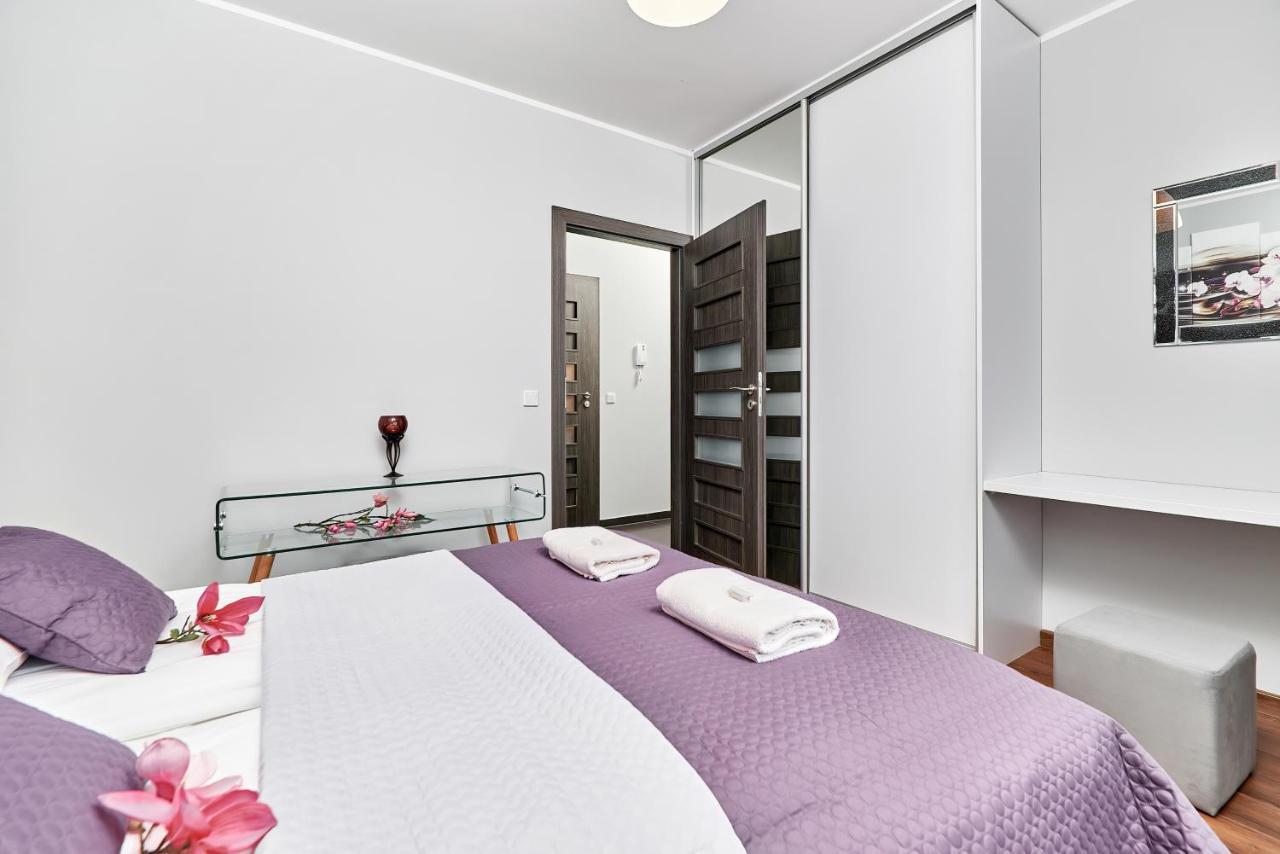 Apartment Wroclaw Sikorskiego With Free Garage By Renters Prestige Екстериор снимка