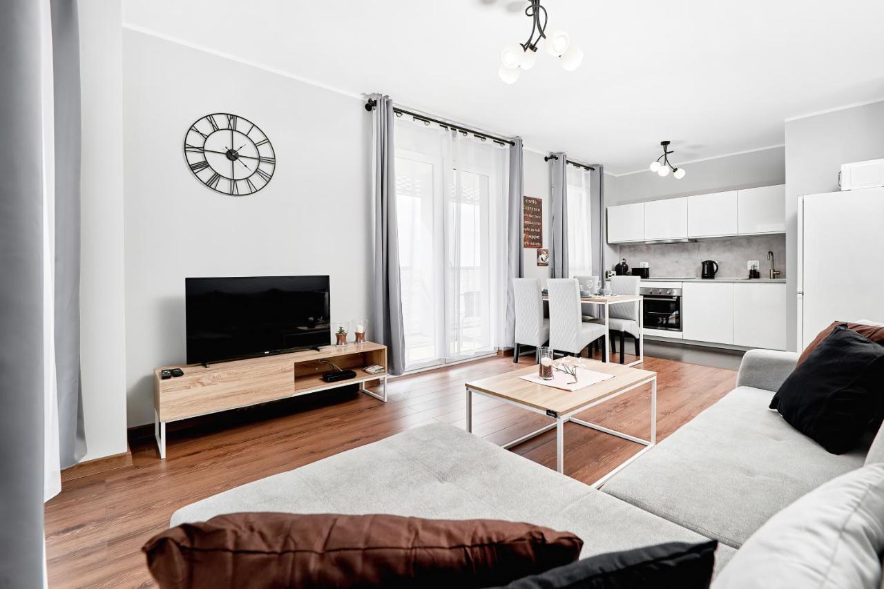 Apartment Wroclaw Sikorskiego With Free Garage By Renters Prestige Екстериор снимка