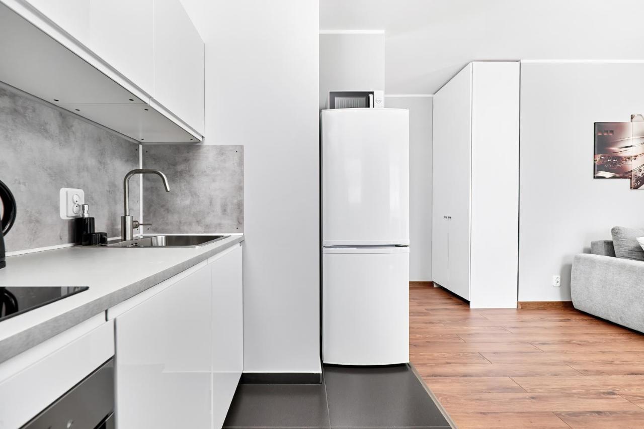 Apartment Wroclaw Sikorskiego With Free Garage By Renters Prestige Екстериор снимка