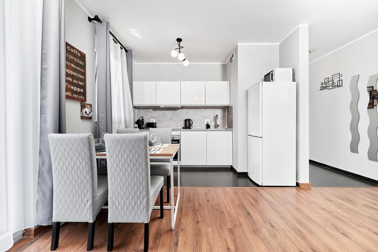 Apartment Wroclaw Sikorskiego With Free Garage By Renters Prestige Екстериор снимка