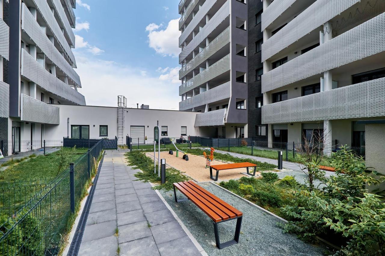 Apartment Wroclaw Sikorskiego With Free Garage By Renters Prestige Екстериор снимка